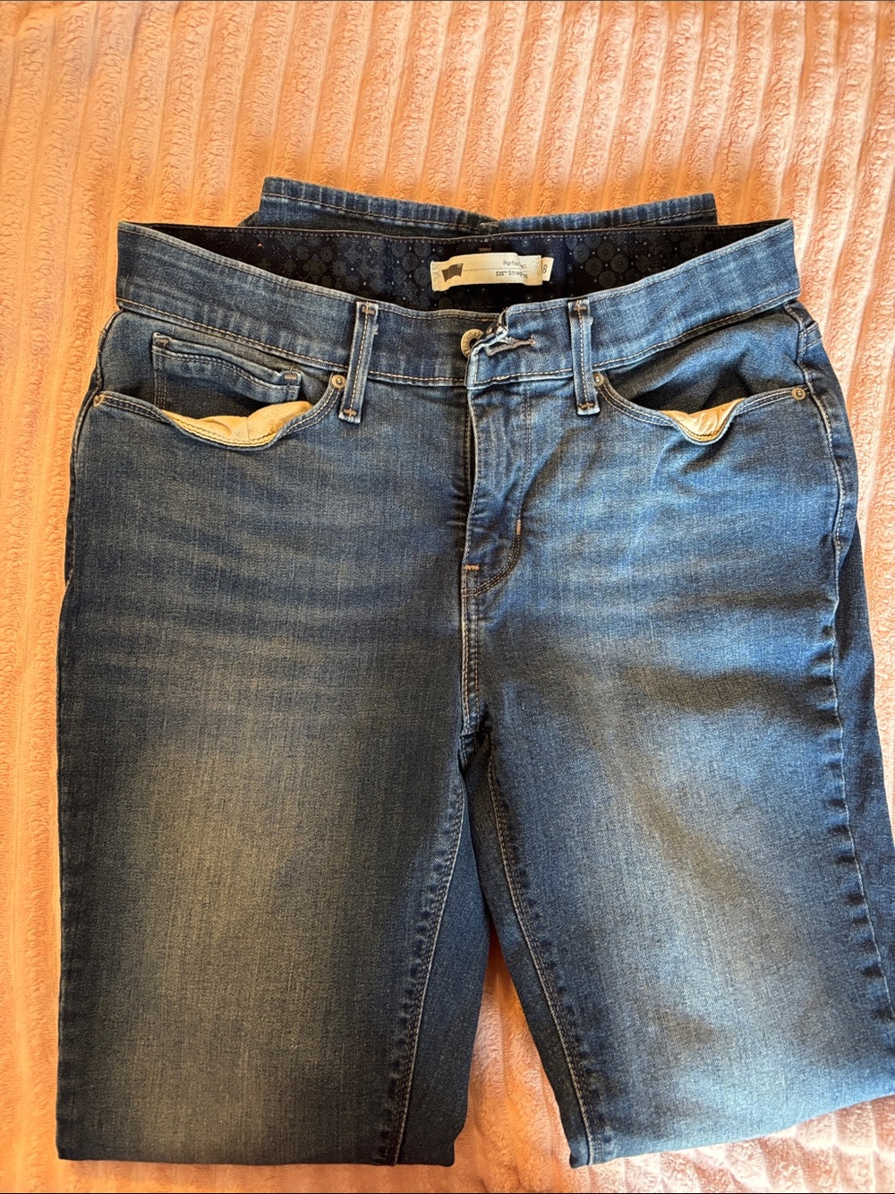 Levi Classic Blue Women’s Straight-Leg Jeans